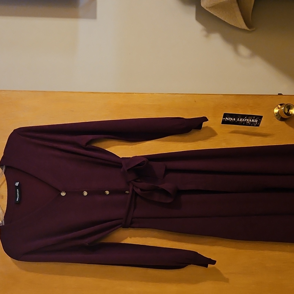 Nina Leonard Deep Wine/ Burgundy Knit Fabric - Picture 3 of 6